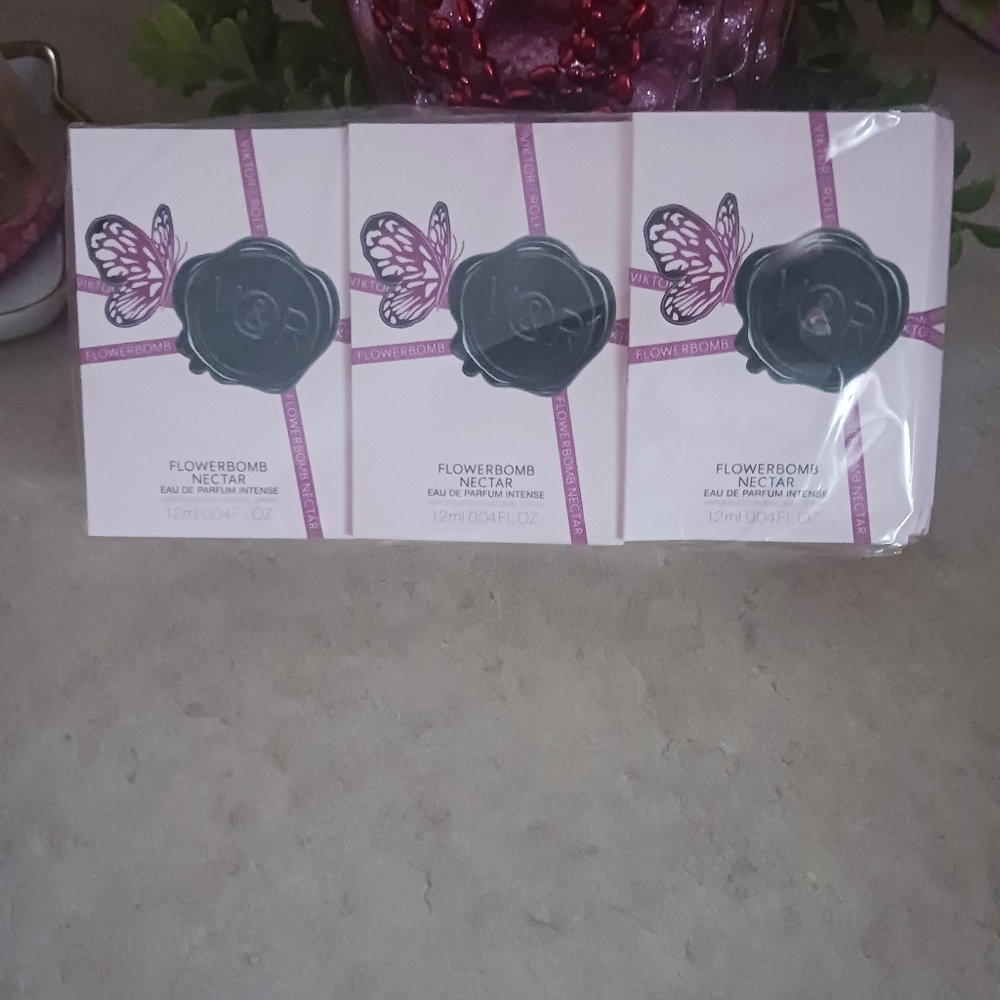 Flowerbomb "Nectar" Parfum Intense